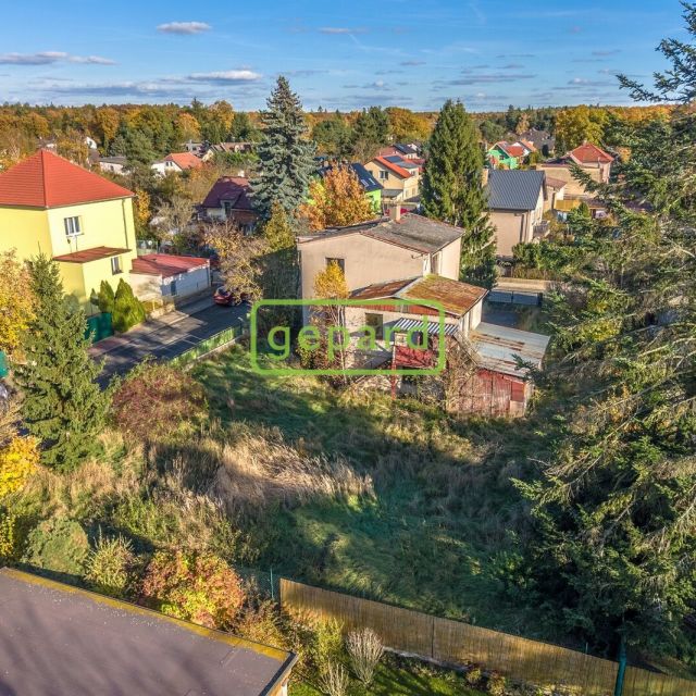 Fotografie nemovitosti - Prodej stavebního pozemku 1083 m2, investiční příležitost–Újezd nad Lesy, Praha 21