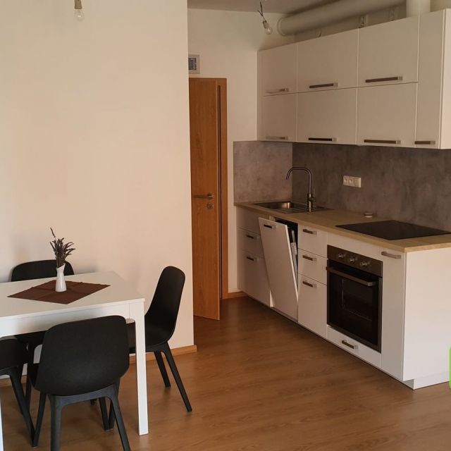 Fotografie nemovitosti - Pronájem bytu 2+kk/B/GS, 54 m2 + 5,5 m2, Praha – Hostivař