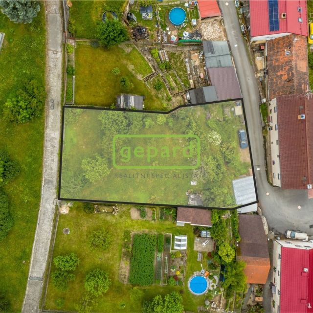 Fotografie nemovitosti - Prodej stavebního pozemku ve Zbirohu, klid, zeleň, výborná dostupnost